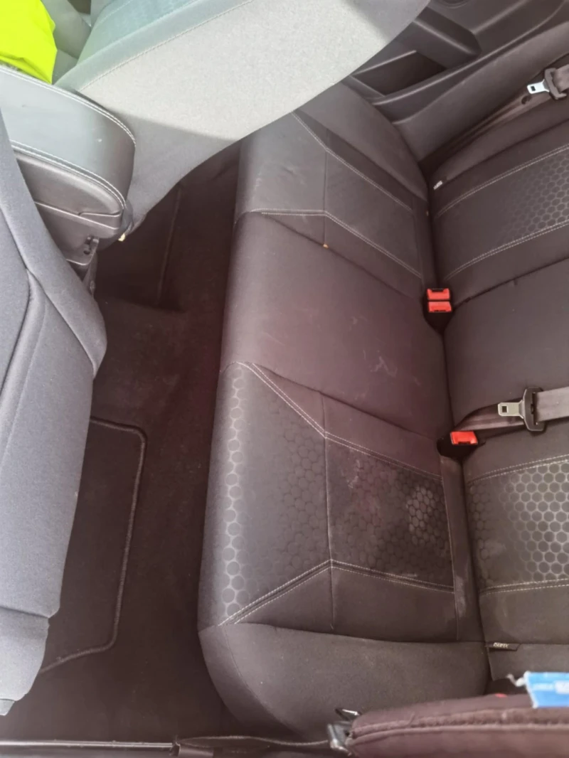 Ford Fiesta 1.4i, снимка 13 - Автомобили и джипове - 51551910