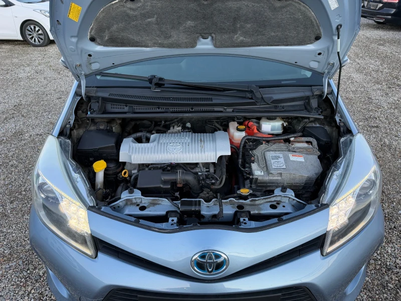 Toyota Yaris 1.5i/75hp/Hybrid/NAVI/, снимка 12 - Автомобили и джипове - 52950226