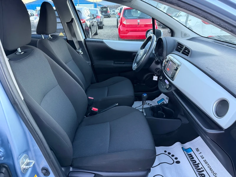 Toyota Yaris 1.5i/75hp/Hybrid/NAVI/, снимка 10 - Автомобили и джипове - 52950226
