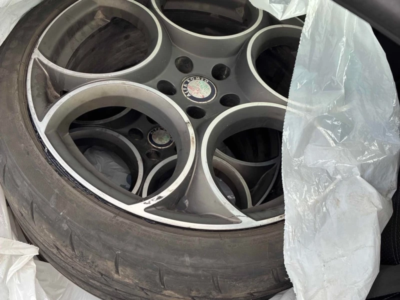 Alfa Romeo Giulia * TI SPORT * CARFAX * , снимка 9 - Автомобили и джипове - 53027559