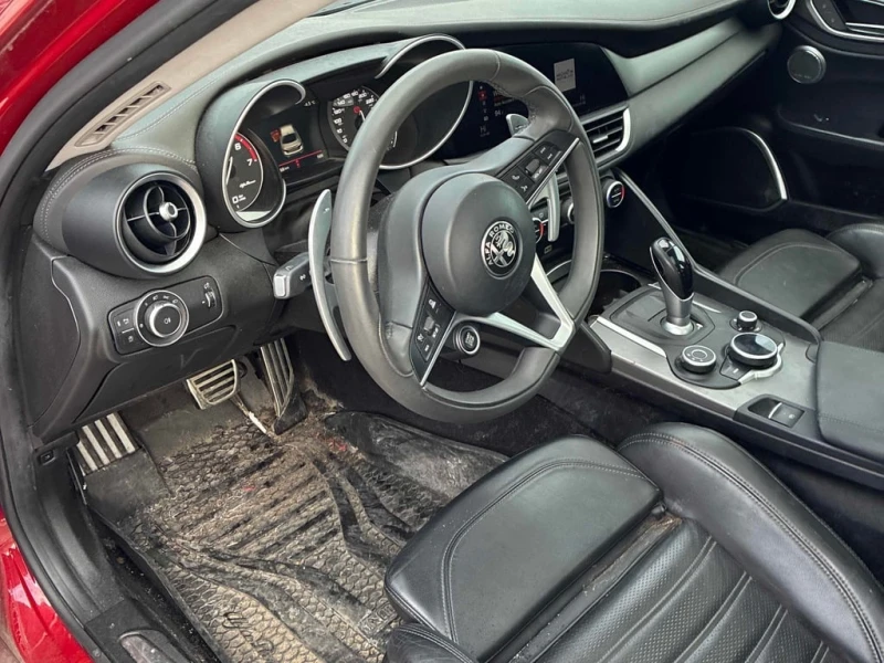 Alfa Romeo Giulia * TI SPORT * CARFAX * , снимка 7 - Автомобили и джипове - 53027559