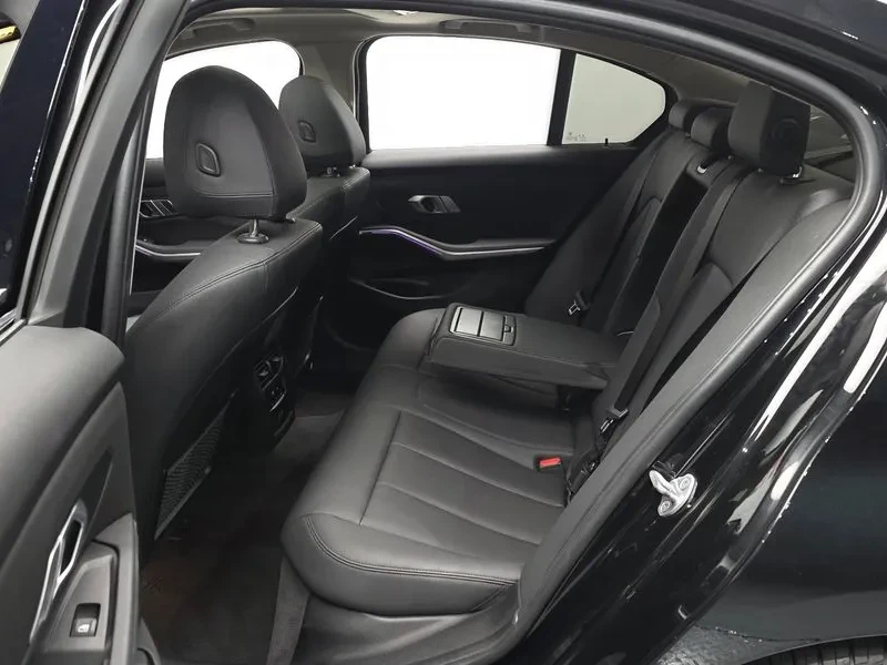 BMW 320, снимка 10 - Автомобили и джипове - 54909705