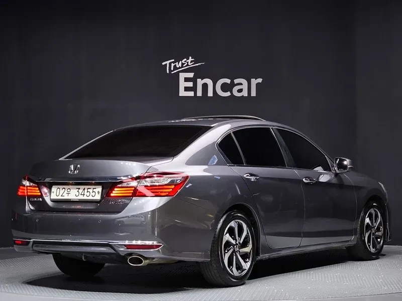 Honda Accord 2.4 9Th Generation, снимка 5 - Автомобили и джипове - 56021164