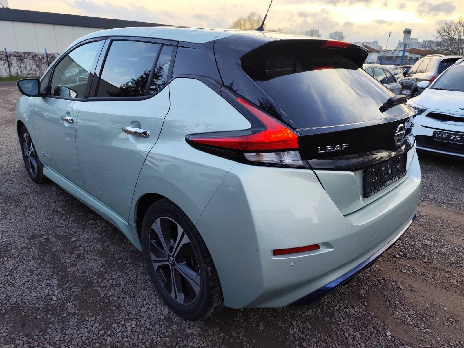 Nissan Leaf  2 ZeroEmission 150кс - изображение 4