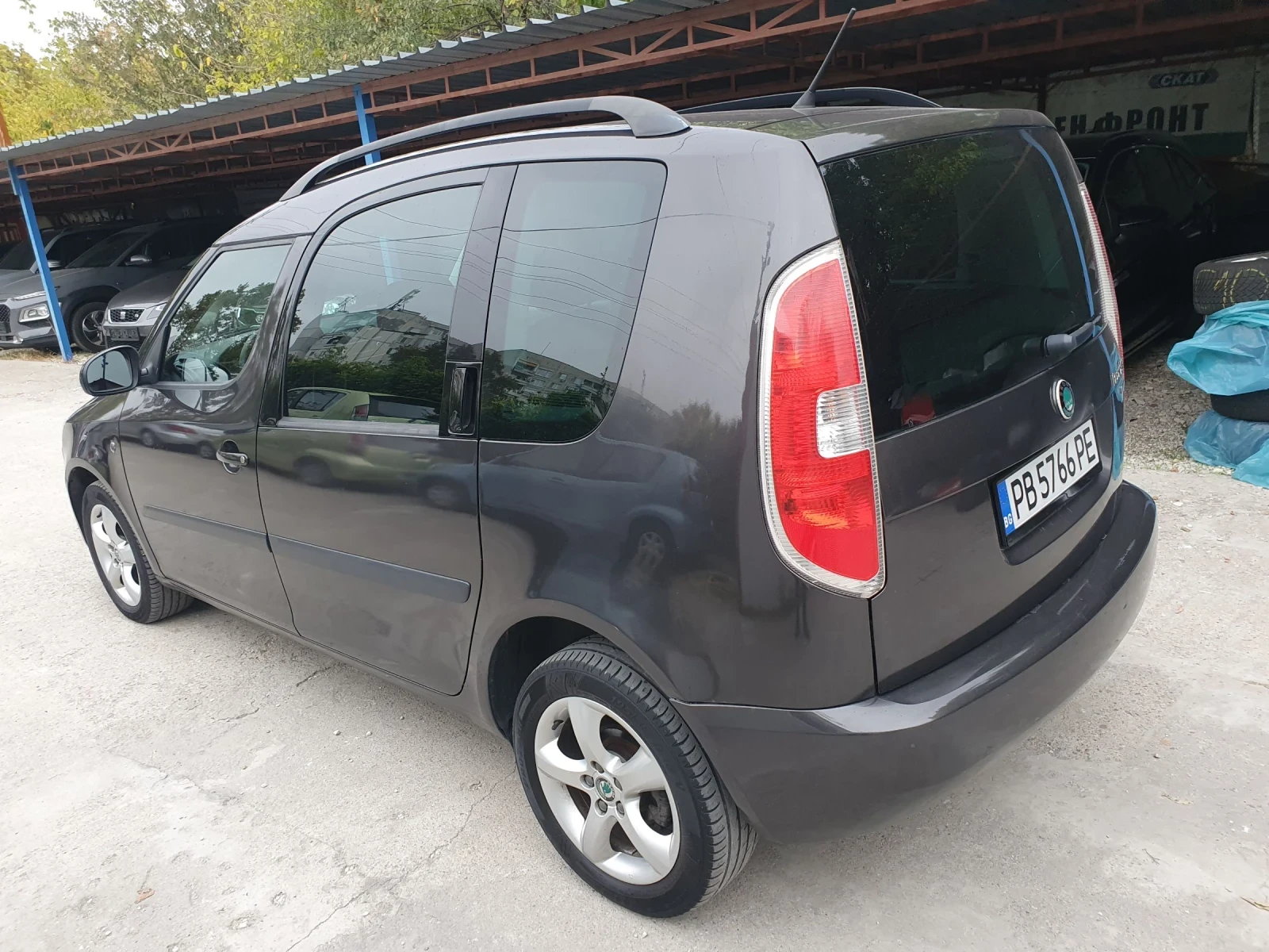 Skoda Roomster 1.2Tsi Full NAVI PODGREV KAMERA - изображение 4