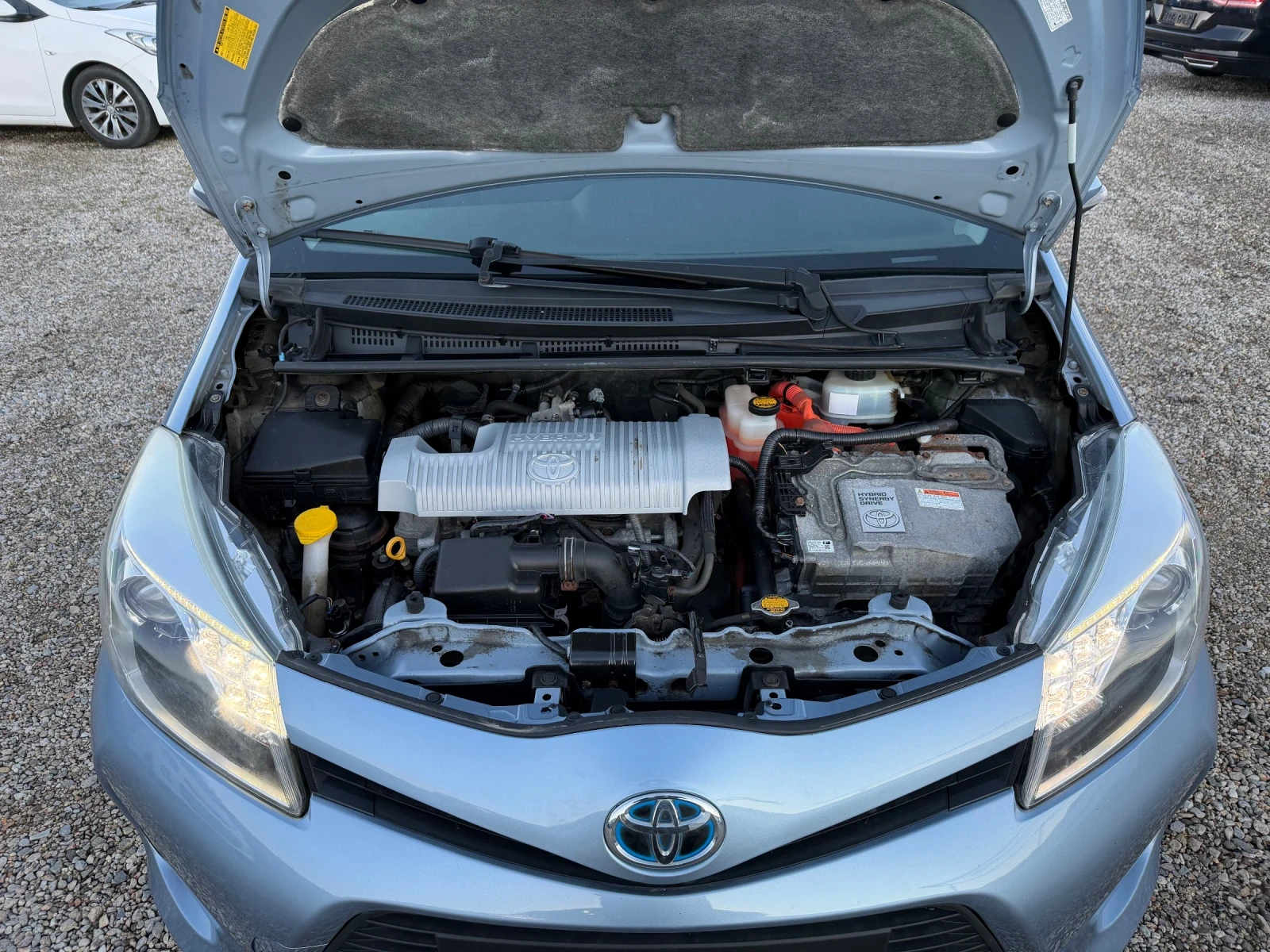 Toyota Yaris 1.5i/75hp/Hybrid/NAVI/ | Mobile.bg � ����������� 12