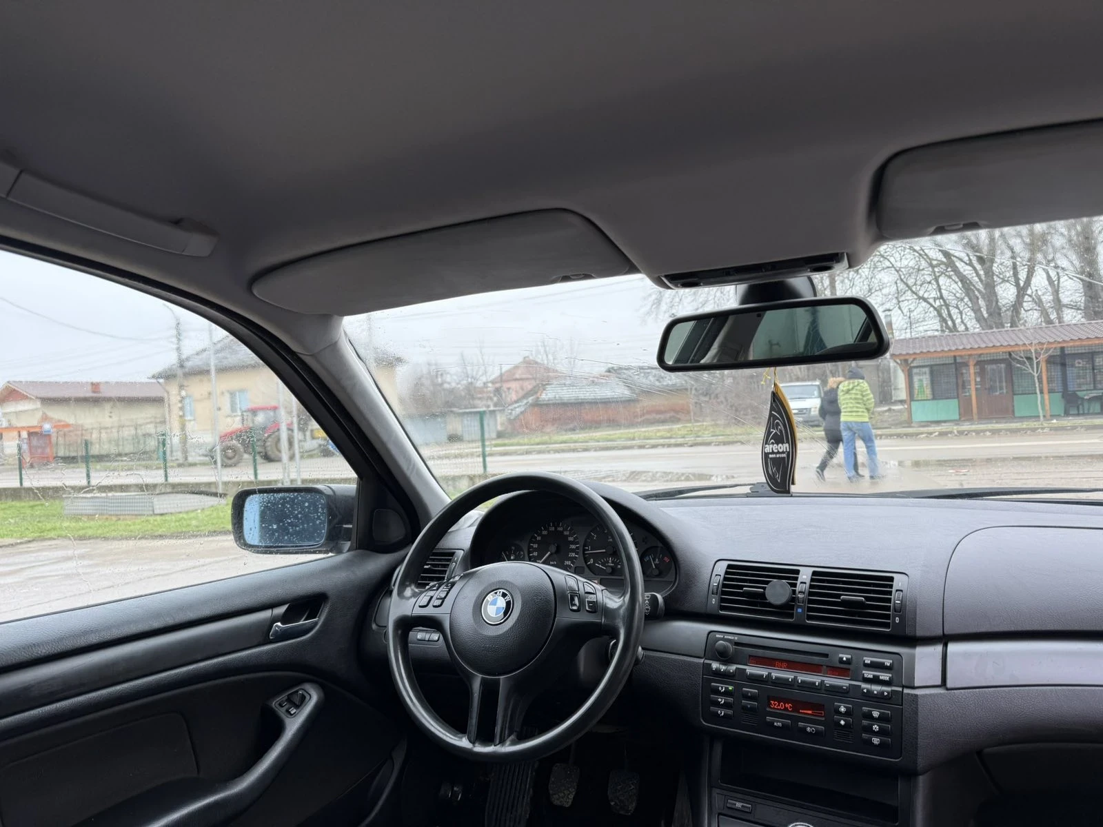 BMW 318 1.8i Face Нов Внос  - изображение 9