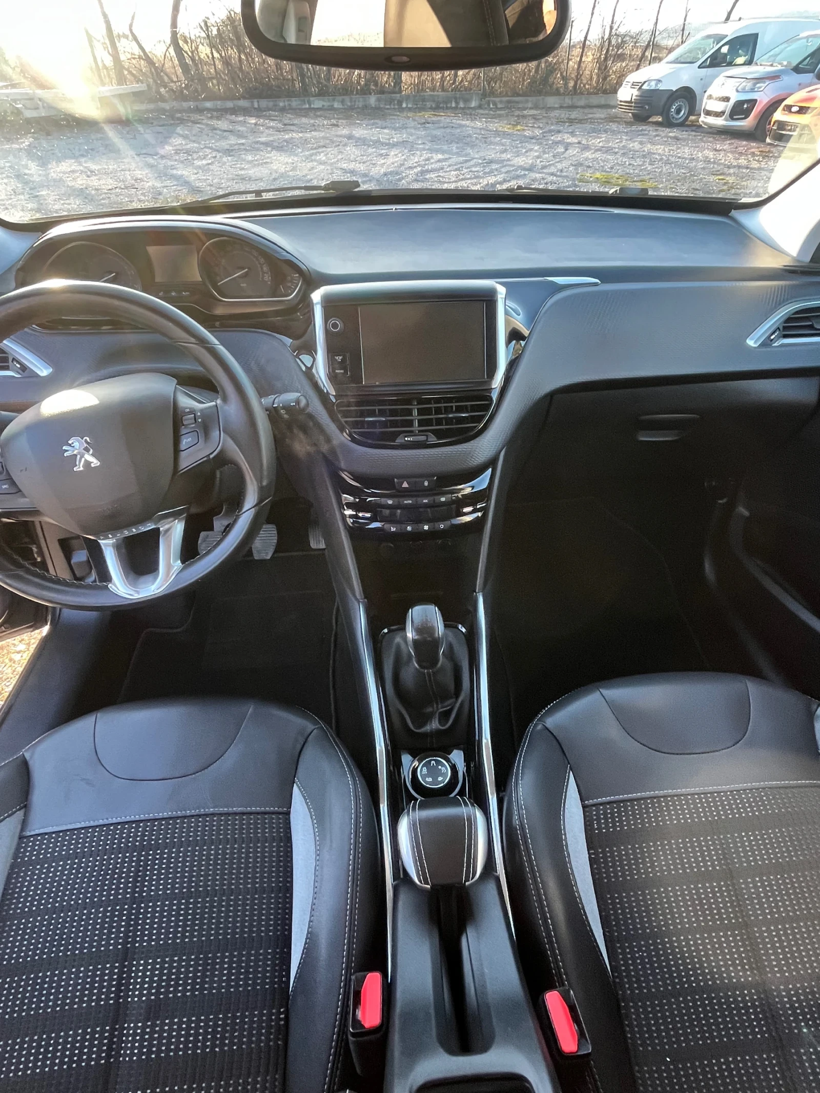 Peugeot 2008  1.6 VTI 120CH ALLURE, снимка 9 - Автомобили и джипове - 53804100