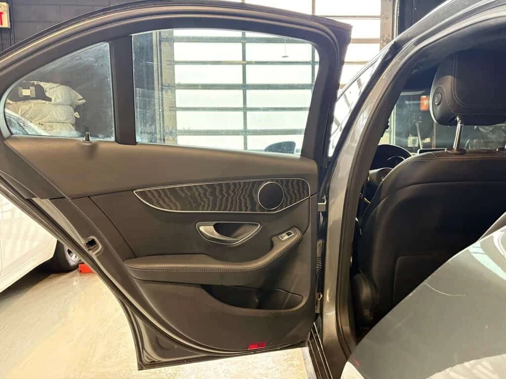 Mercedes-Benz C 300 * 4MATIC Sedan* NO ACCIDENTS* 11 SERVICE RECORDS * | Mobile.bg � ����������� 16