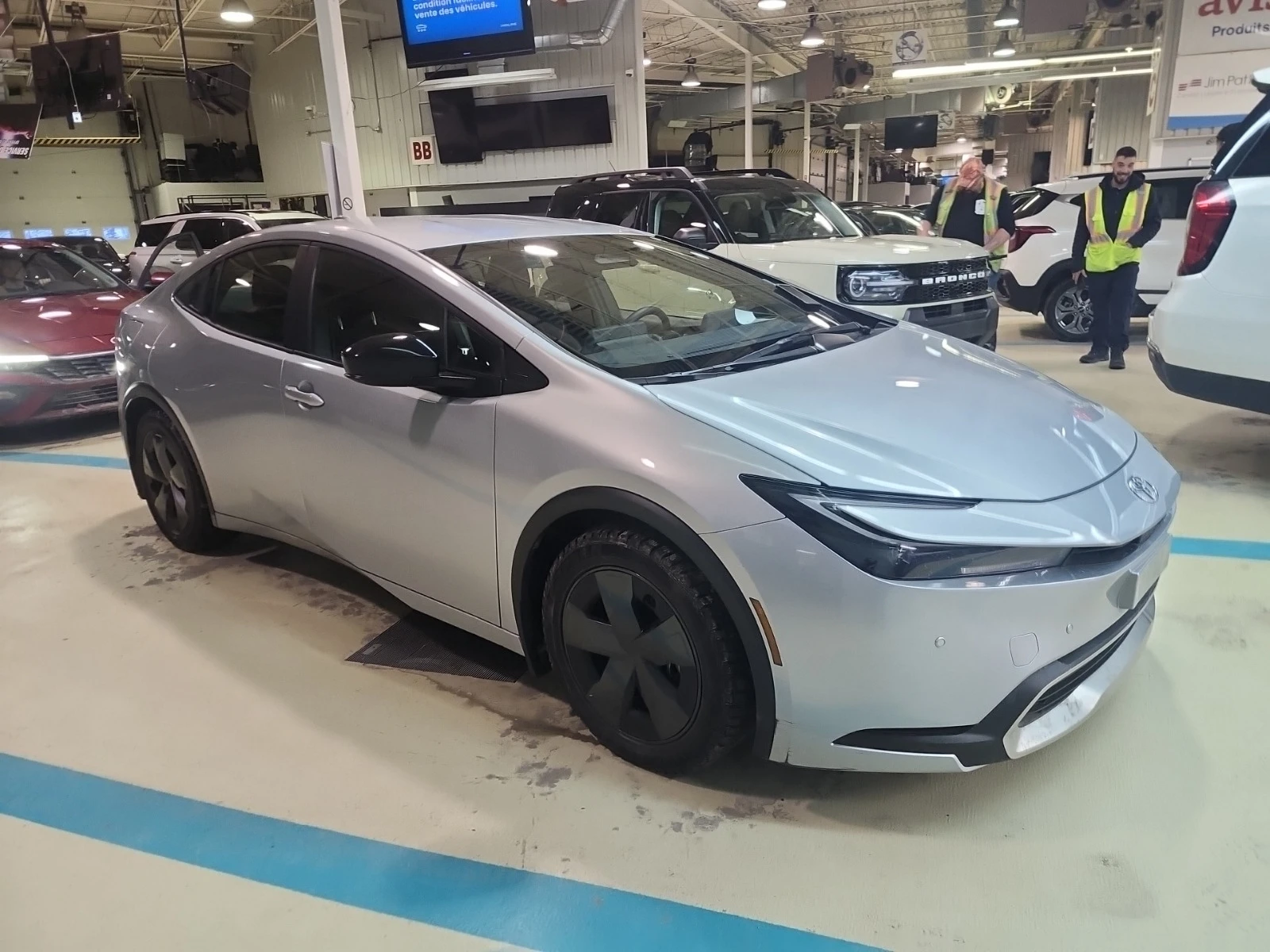 Toyota Prius PLUG-IN HYBRID * * CARFAX * * АВТО КРЕДИТ * * , снимка 2 - Автомобили и джипове - 54083426