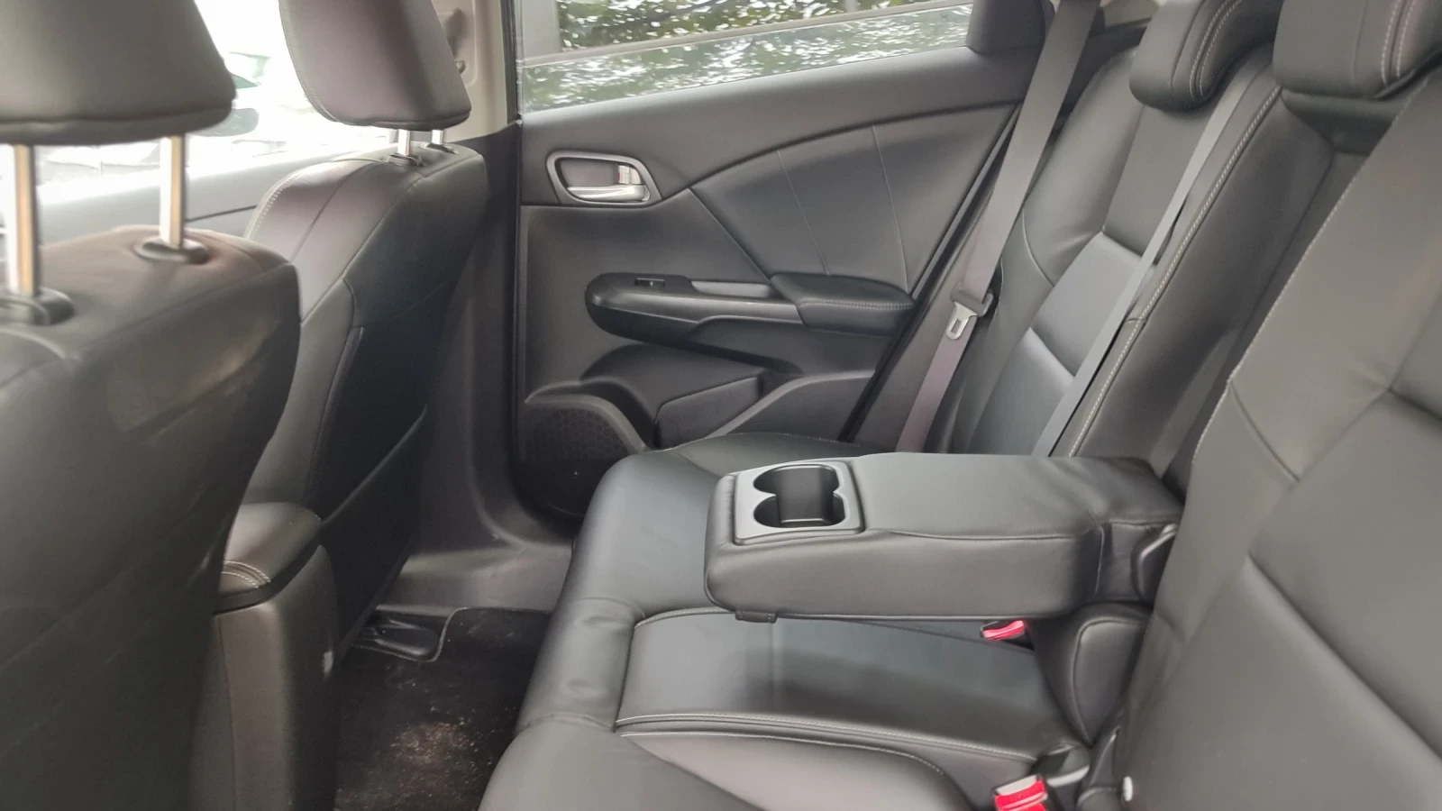 Honda Civic 1.8 Tourer - кожен салон, снимка 9 - Автомобили и джипове - 54558957