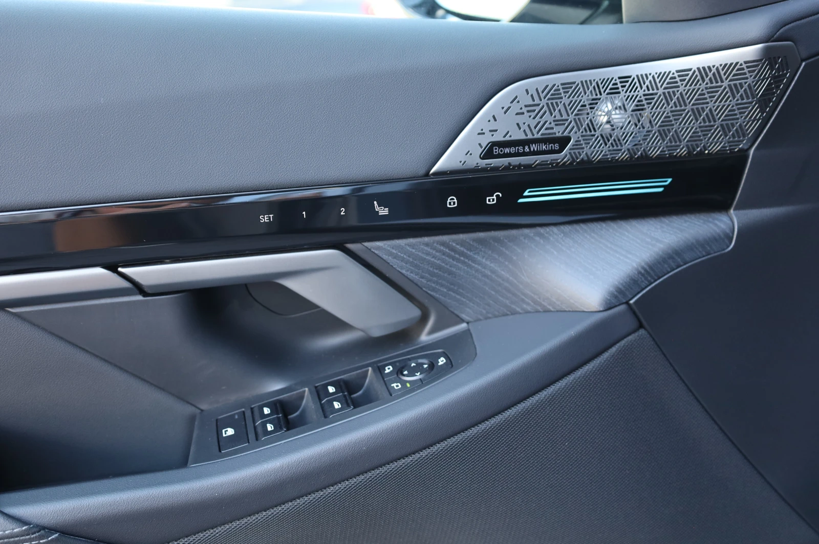 BMW 540 M SPORT PRO* XDRIVE* BOWERS&WILKINS* 360* , снимка 15 - Автомобили и джипове - 55275301