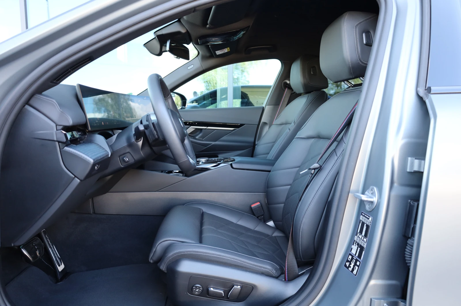 BMW 540 M SPORT PRO* XDRIVE* BOWERS&WILKINS* 360* , снимка 12 - Автомобили и джипове - 55275301