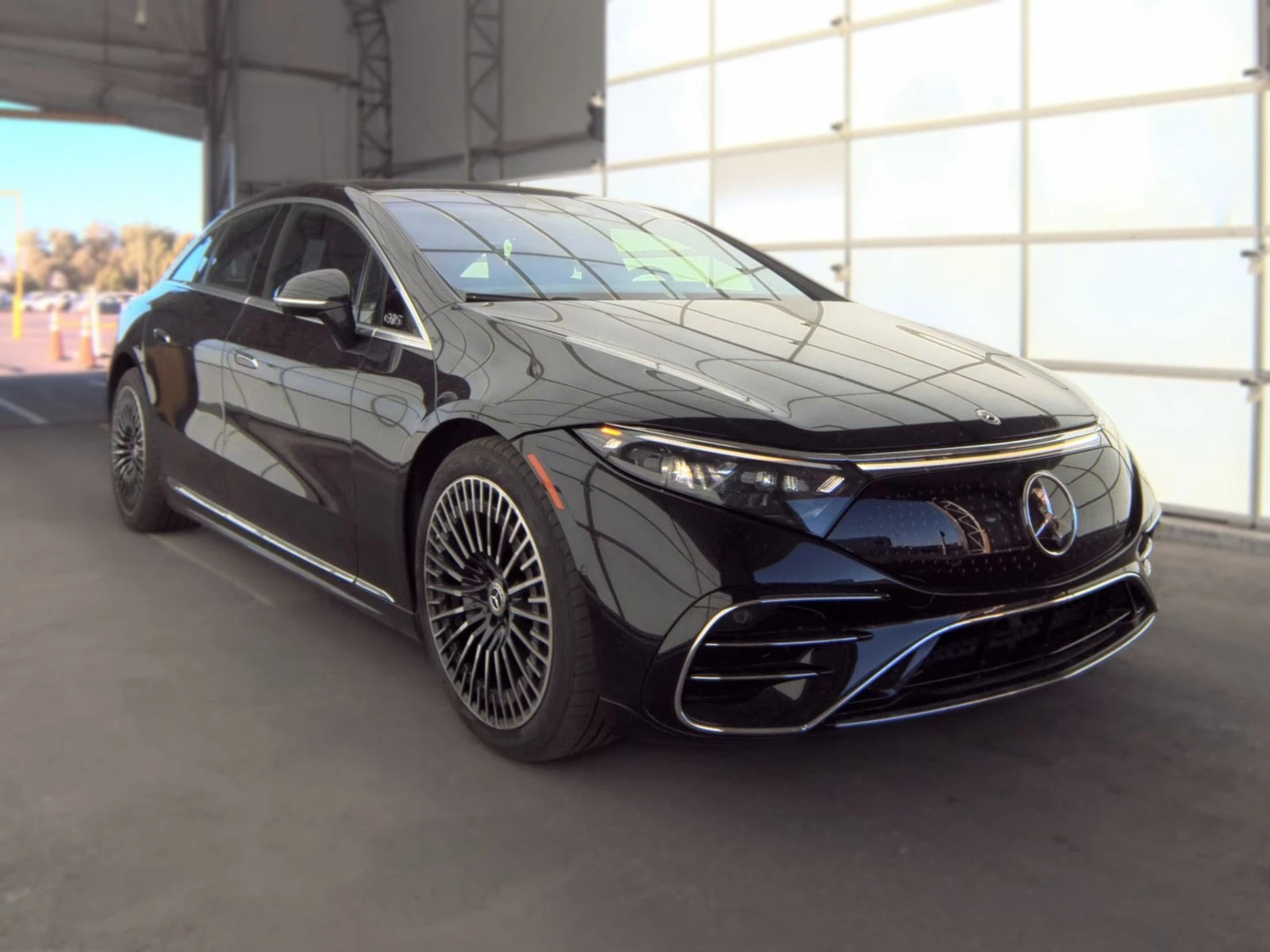 Mercedes-Benz EQS, снимка 4 - Автомобили и джипове - 55323386