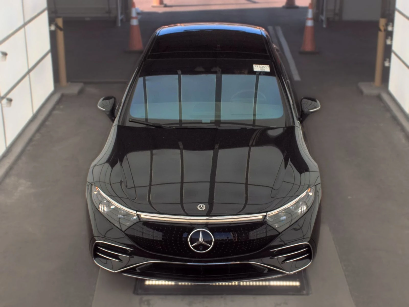 Mercedes-Benz EQS, снимка 2 - Автомобили и джипове - 55323386