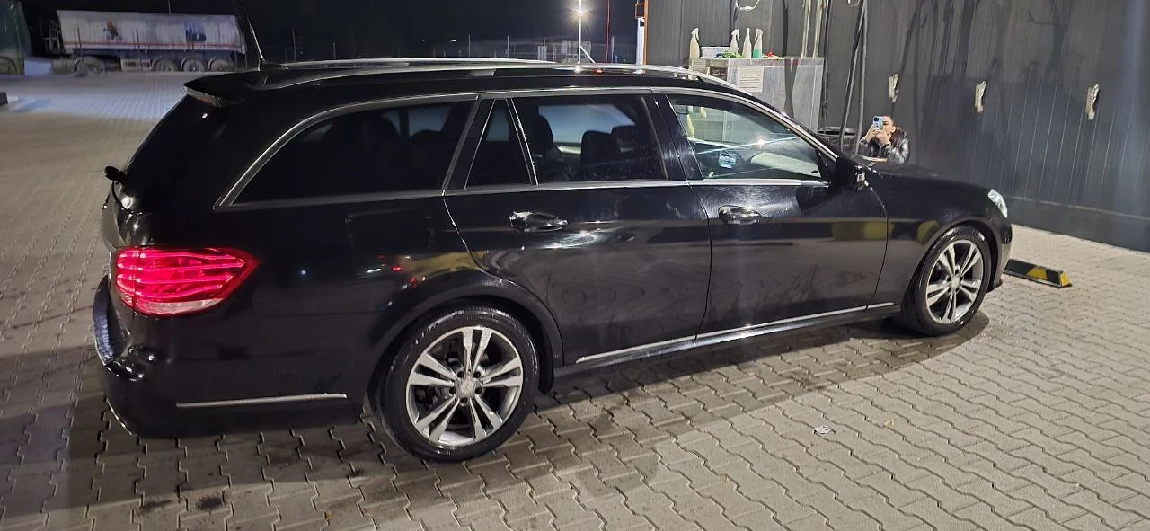 Mercedes-Benz E 220 W212, снимка 12 - Автомобили и джипове - 55350542