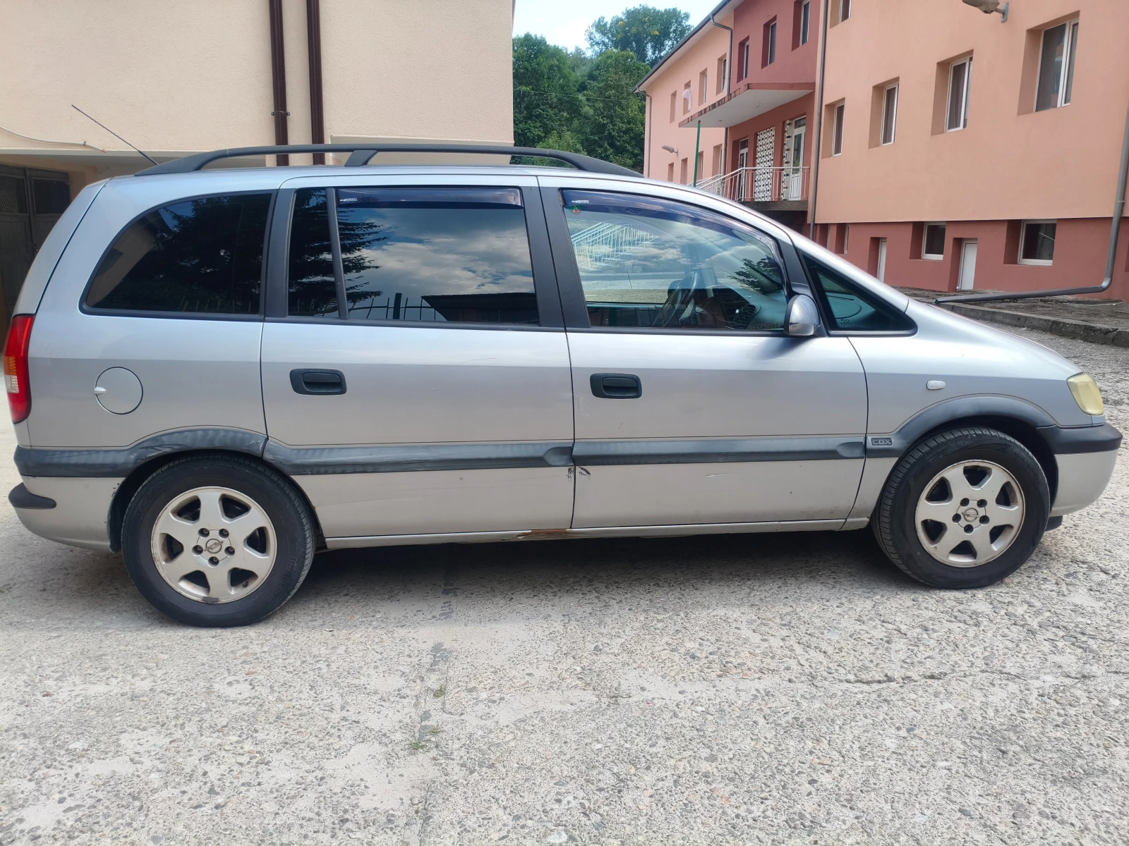 Opel Zafira A, снимка 6 - Автомобили и джипове - 55601633