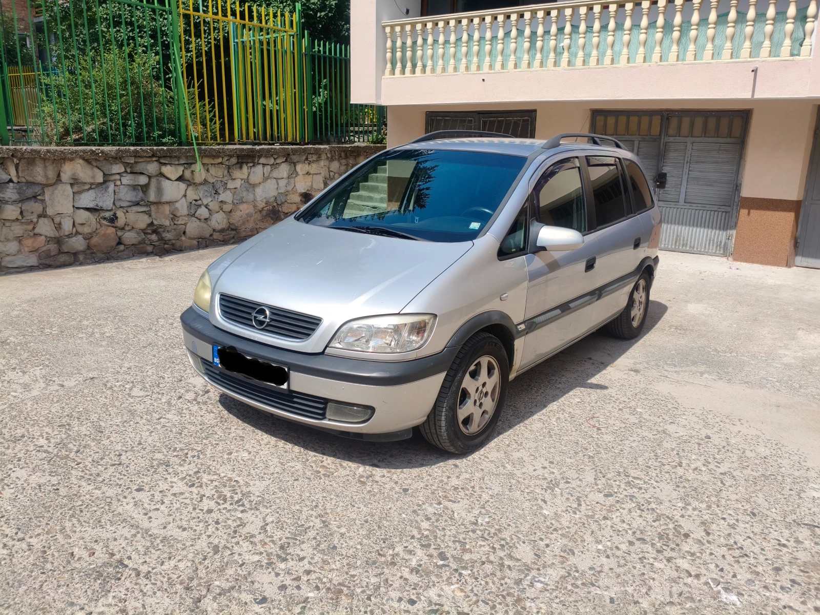 Opel Zafira A, снимка 4 - Автомобили и джипове - 55601633