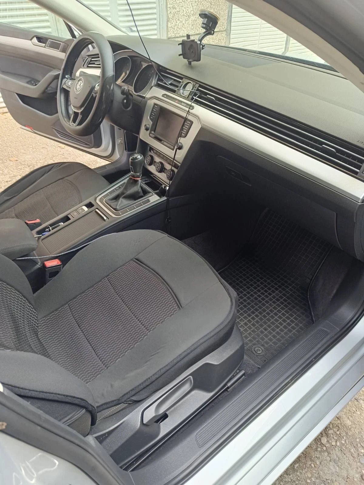 VW Passat, снимка 8 - Автомобили и джипове - 55741548