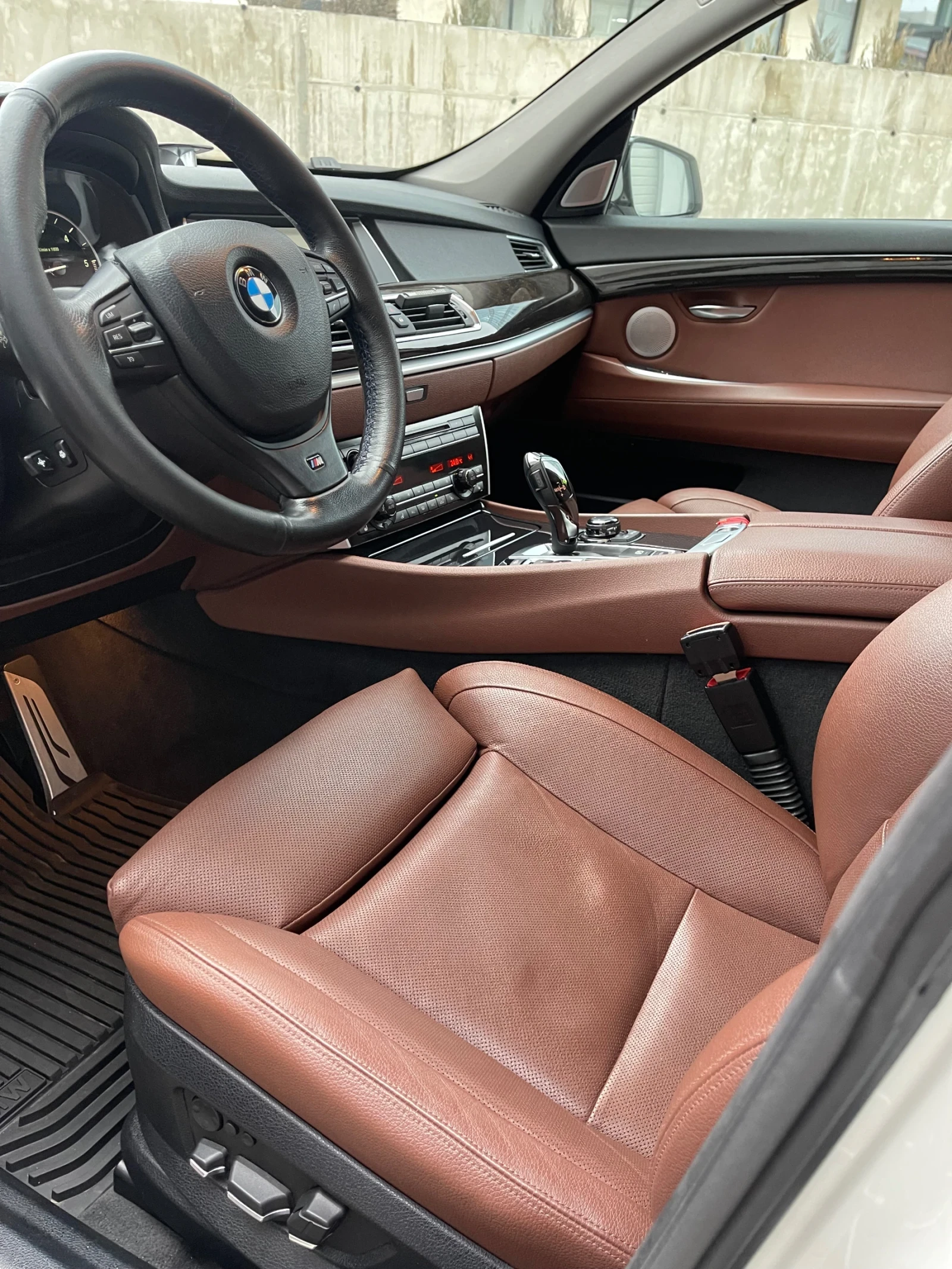 BMW 5 Gran Turismo 530 xDrive 258 к.с., снимка 6 - Автомобили и джипове - 56087444