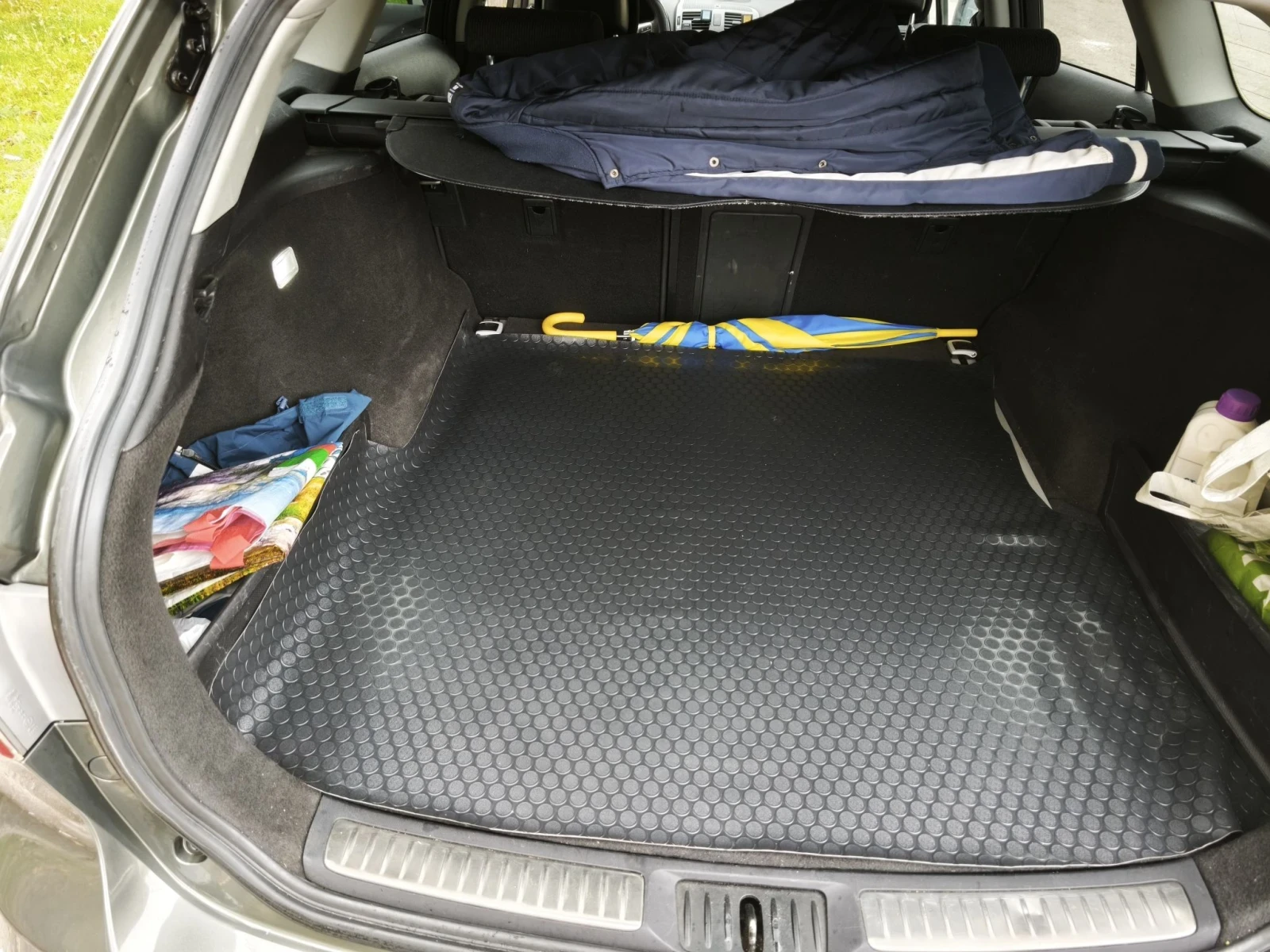 Toyota Avensis 1.8.  147kc, снимка 8 - Автомобили и джипове - 56644575