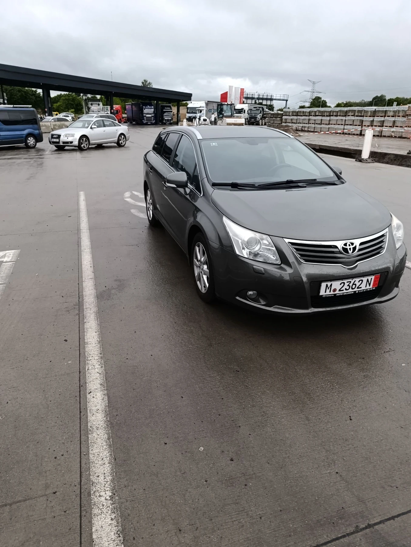 Toyota Avensis 1.8.  147kc, снимка 12 - Автомобили и джипове - 56644575