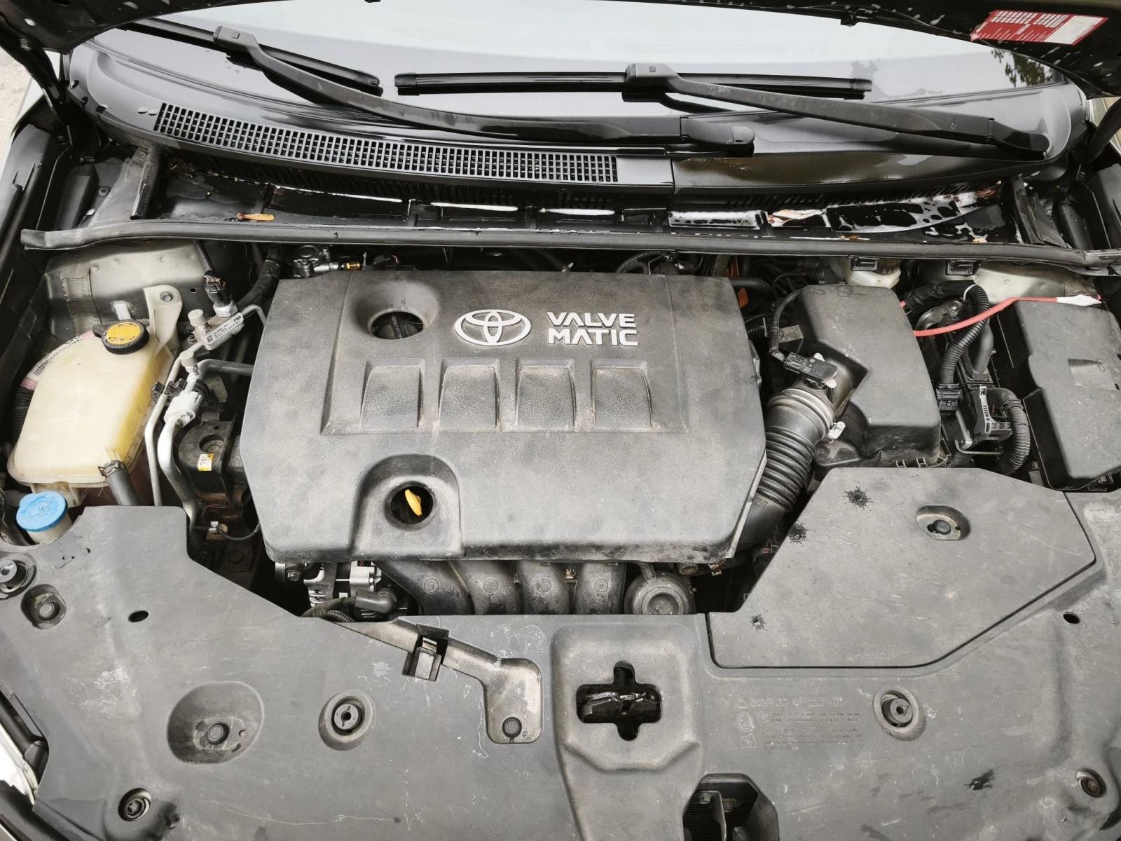 Toyota Avensis 1.8.  147kc, снимка 3 - Автомобили и джипове - 56644575