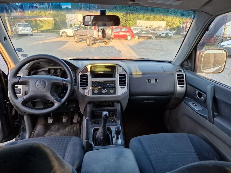 Mitsubishi Pajero 3.2DID, снимка 10 - Автомобили и джипове - 42077079