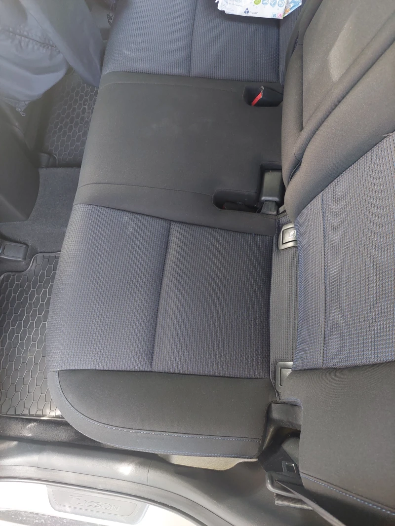 Hyundai Tucson 1.7 от Хюндай България, снимка 12 - Автомобили и джипове - 52191428