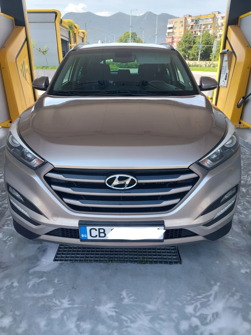 Hyundai Tucson 1.7 от Хюндай България, снимка 4 - Автомобили и джипове - 52191428