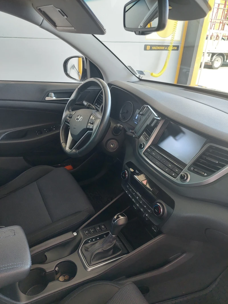Hyundai Tucson 1.7 от Хюндай България, снимка 15 - Автомобили и джипове - 52191428