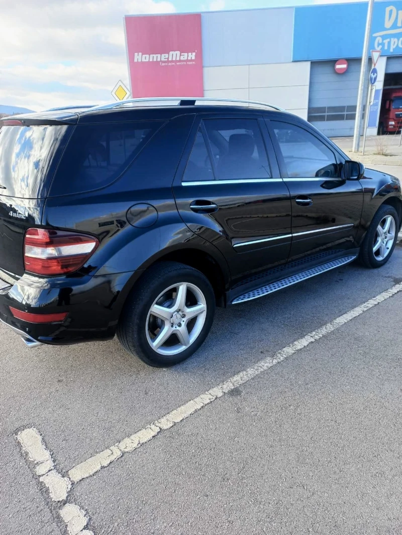 Mercedes-Benz ML 500 AMG, ГАЗ, V8, Carfax, KEYLESS GO, 4MATIC, HARMAN, снимка 5 - Автомобили и джипове - 53024419