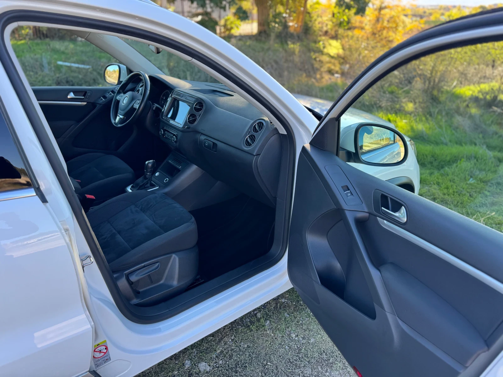 VW Tiguan 2.0TDI 4Motion Highline-Sport keyless | Mobile.bg   8