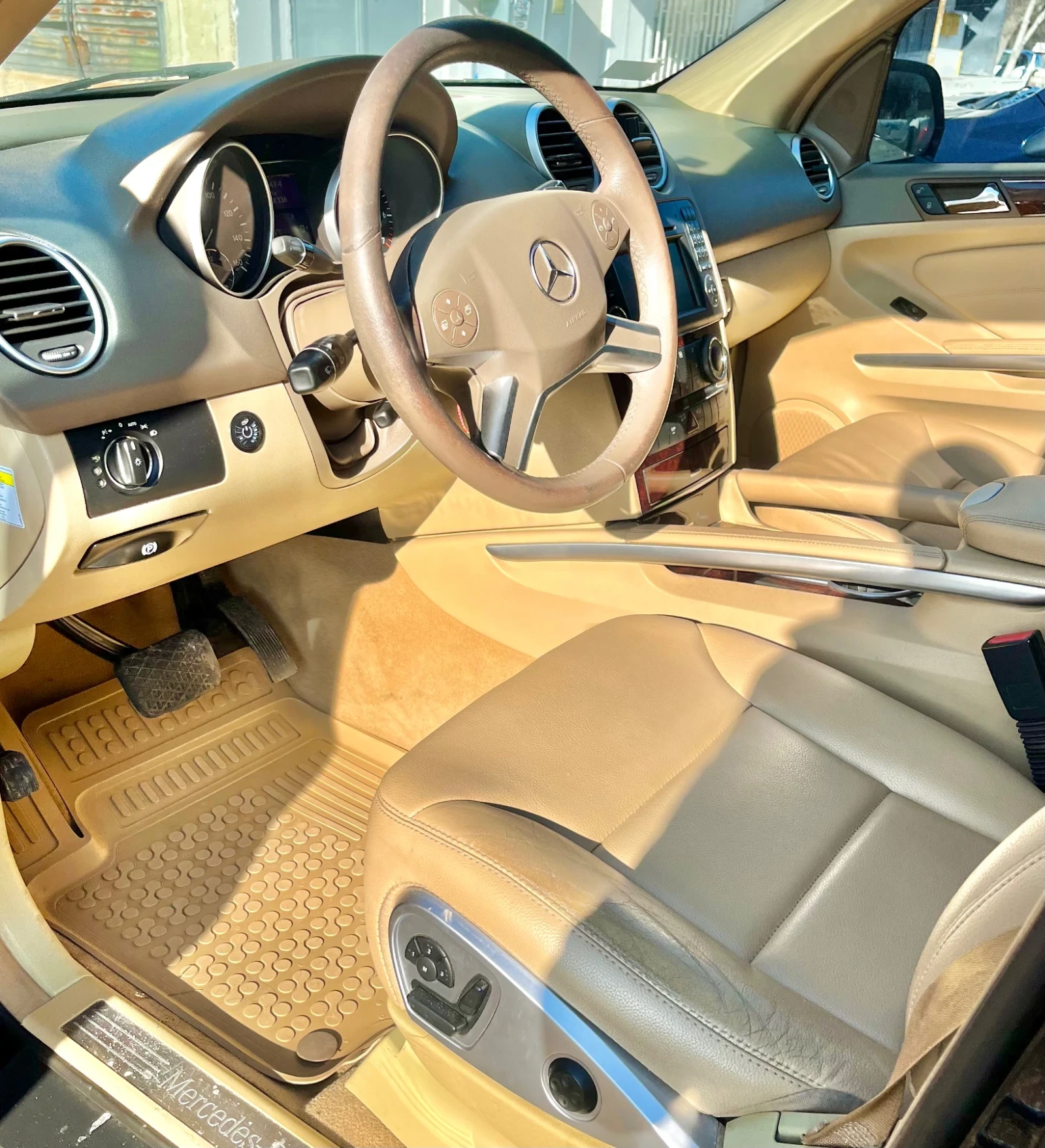 Mercedes-Benz ML 500 AMG, ГАЗ, CARFAX, Реални км, KEYLESS GO - изображение 10