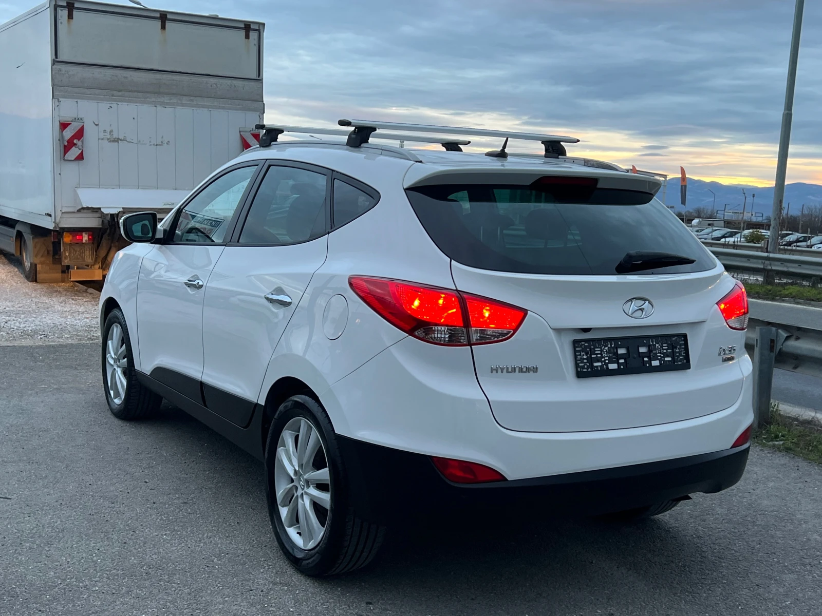 Hyundai IX35 ЛИЗИНГ-НАВИ-КАМЕРА-КОЖА-КЛИМА-ТОП - изображение 6