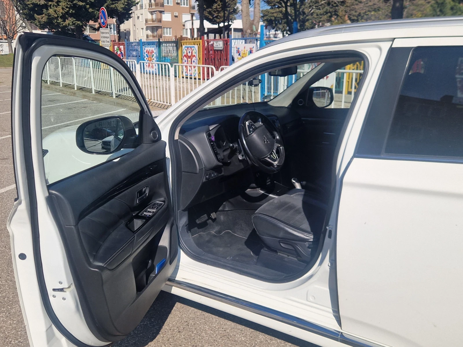 Mitsubishi Outlander, снимка 14 - Автомобили и джипове - 53693675