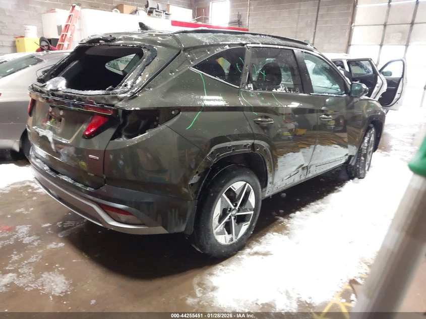 Hyundai Tucson 2.5L I-4 DI, DOHC, VVT, 187HP All Wheel Drive, снимка 4 - Автомобили и джипове - 53829106