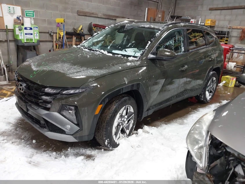 Hyundai Tucson 2.5L I-4 DI, DOHC, VVT, 187HP All Wheel Drive, снимка 2 - Автомобили и джипове - 53829106