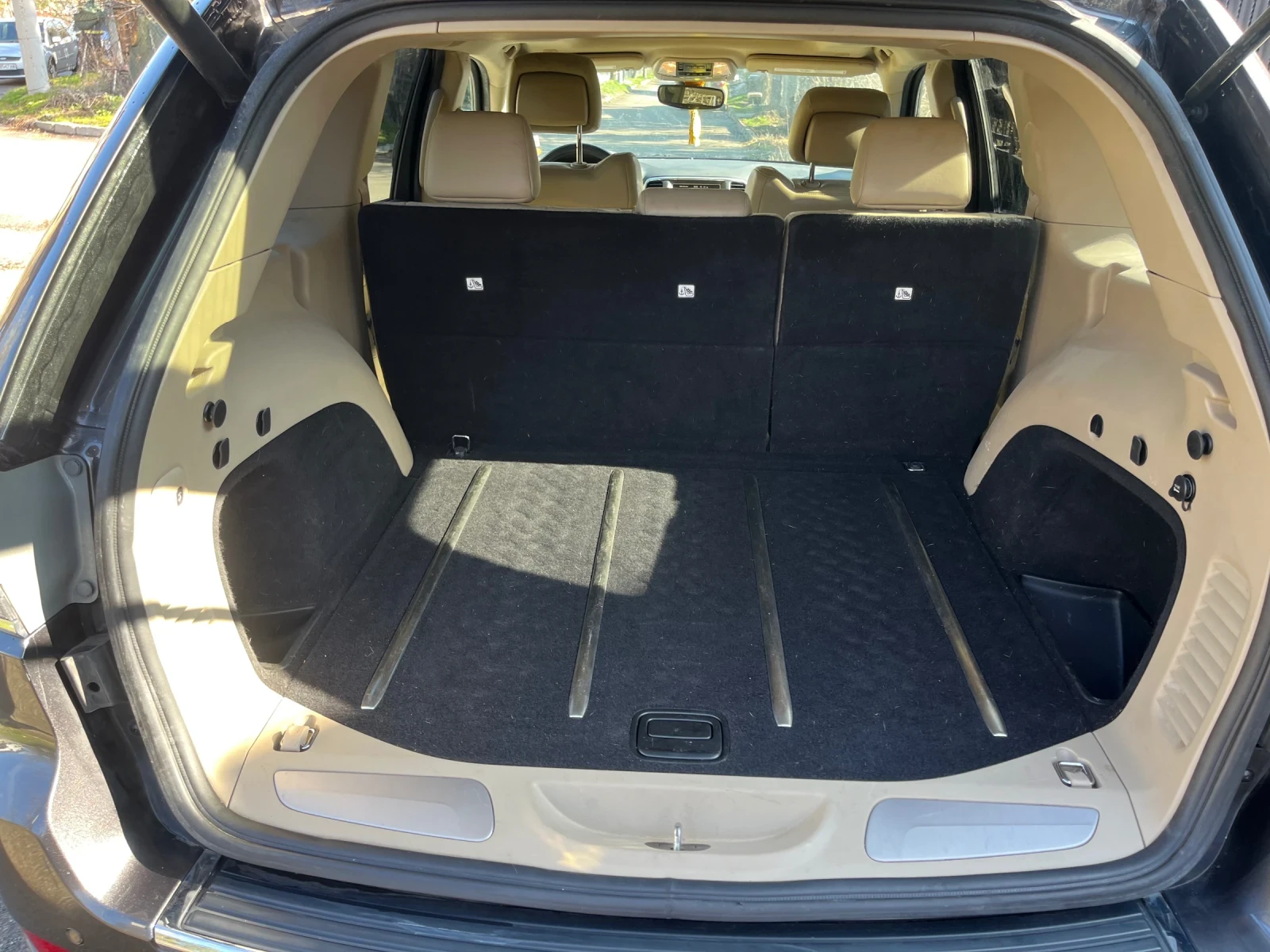 Jeep Grand cherokee 3.6, снимка 8 - Автомобили и джипове - 54095864