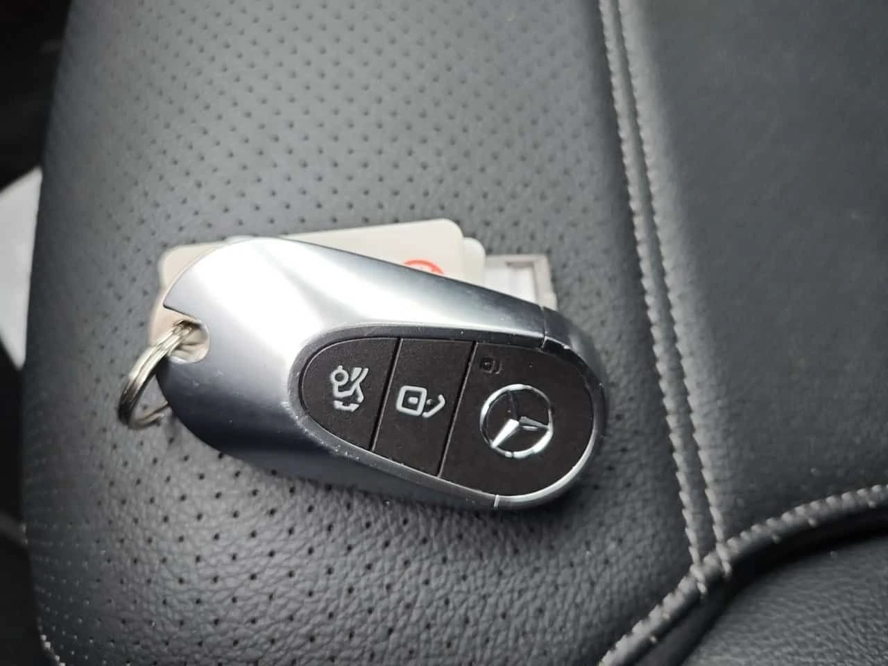 Mercedes-Benz GLC 300 BURMESTER| PANO| AMBIENT| CARFAX, снимка 17 - Автомобили и джипове - 54225205