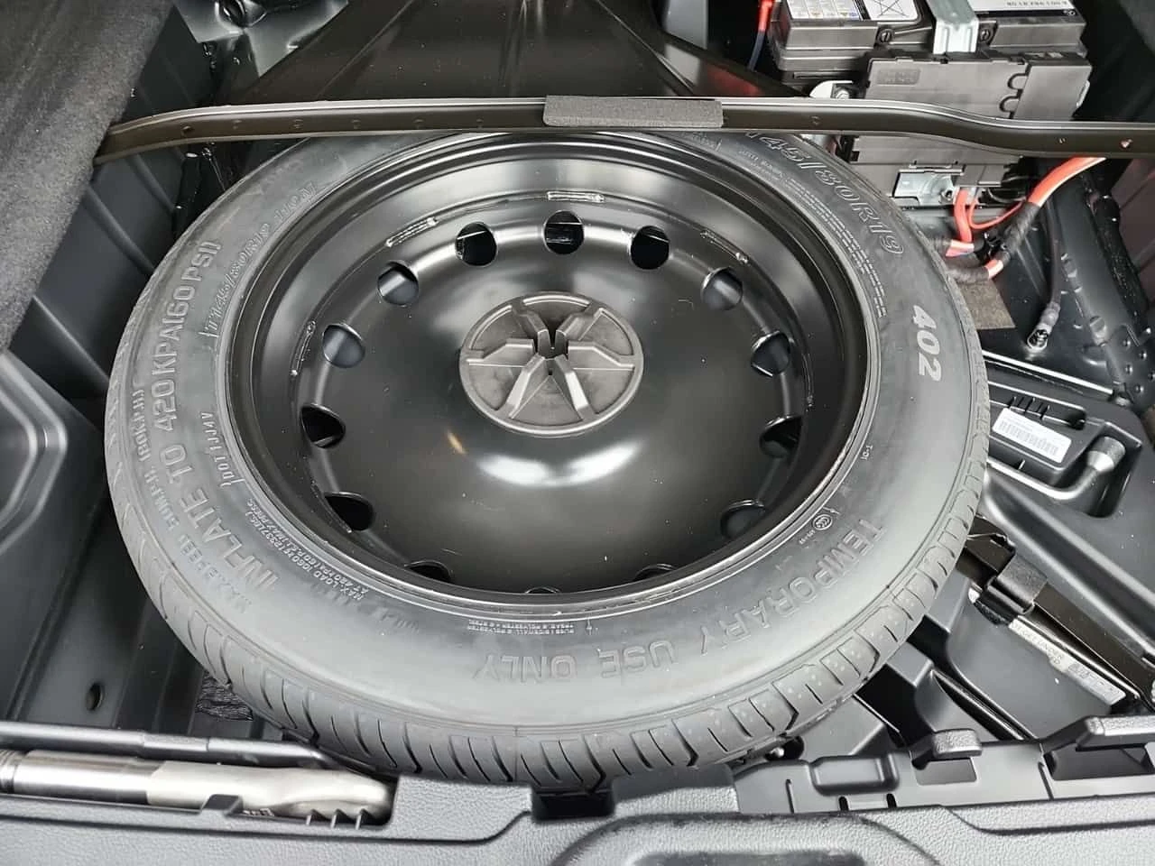 Mercedes-Benz GLC 300 BURMESTER| PANO| AMBIENT| CARFAX, снимка 14 - Автомобили и джипове - 54225205