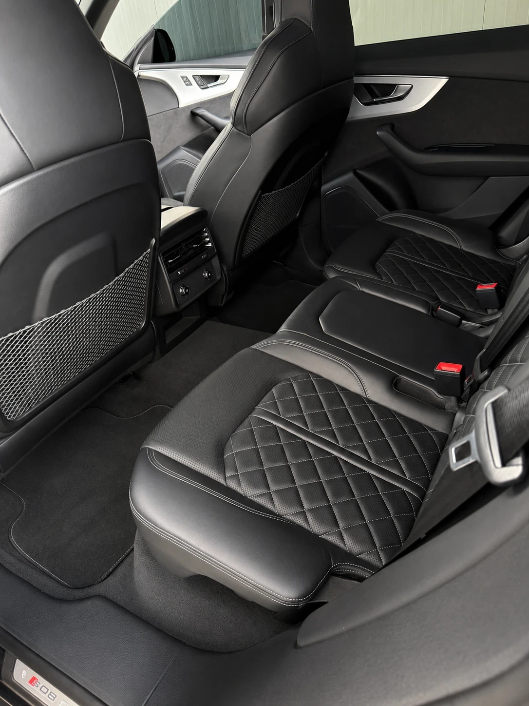 Audi SQ8, снимка 11 - Автомобили и джипове - 55246245
