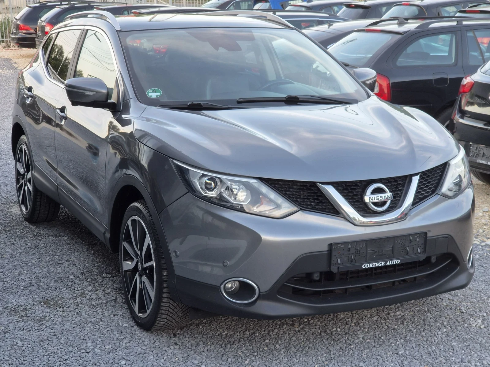 Nissan Qashqai 1.6DCI EURO 6, снимка 3 - Автомобили и джипове - 55304730
