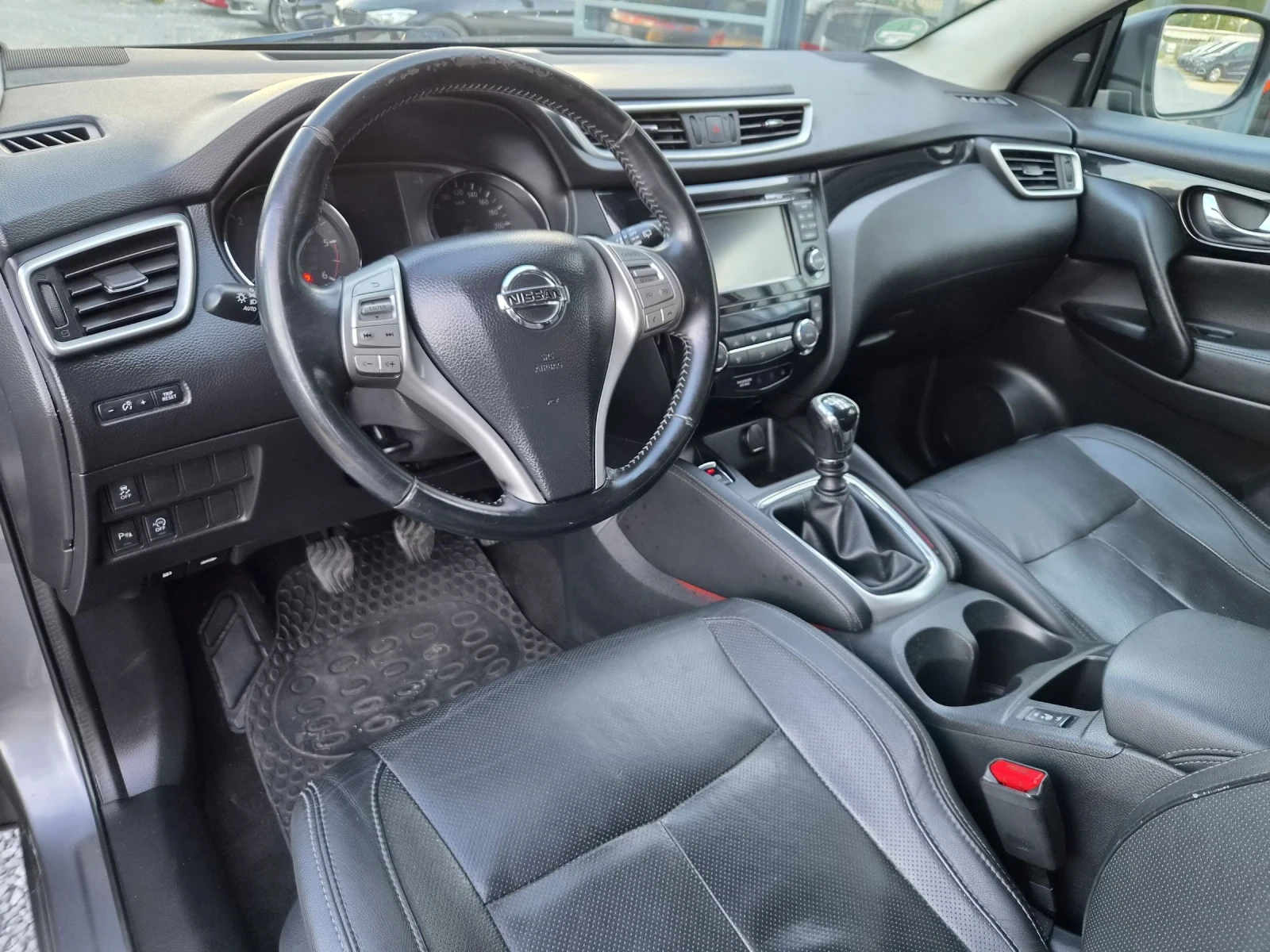 Nissan Qashqai 1.6DCI EURO 6, снимка 7 - Автомобили и джипове - 55304730