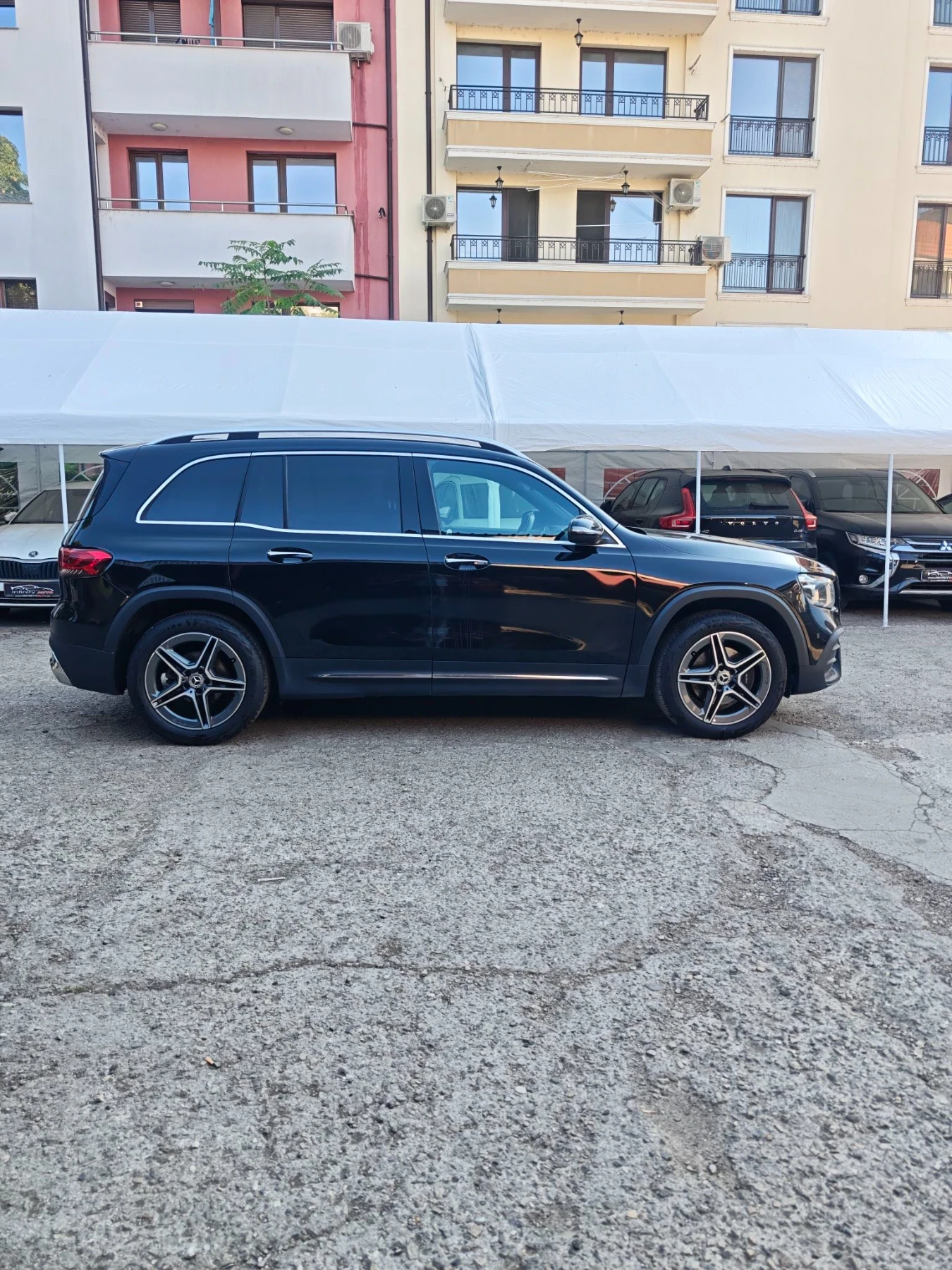 Mercedes-Benz GLB 220 AMG, АМБИЕНТ, КЕЙЛЕС, КАМЕРИ, ПОДГРЕВ, ФУЛ , снимка 3 - Автомобили и джипове - 55631344