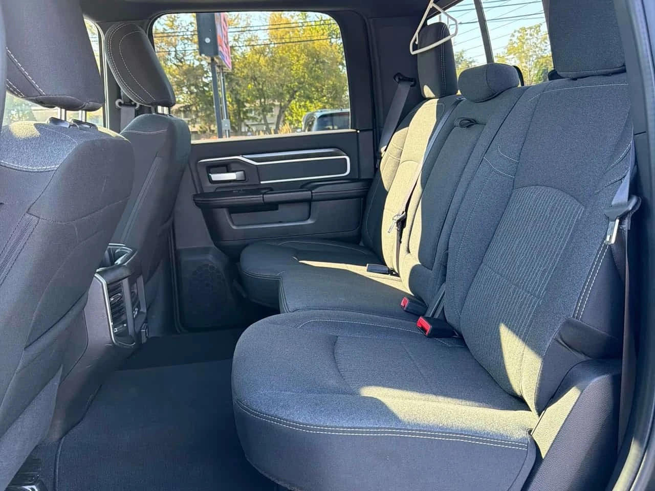 Dodge RAM 2500 / Big Horn / ОТ ПРЕДСТАВИТЕЛСТВО / АВТОКРЕДИТ, снимка 12 - Автомобили и джипове - 56293006
