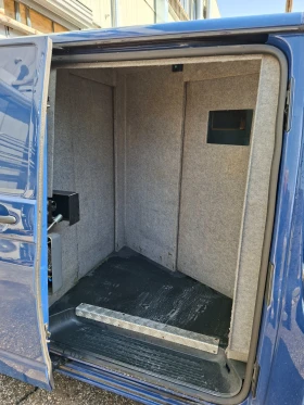 VW Transporter Инкасов, снимка 12