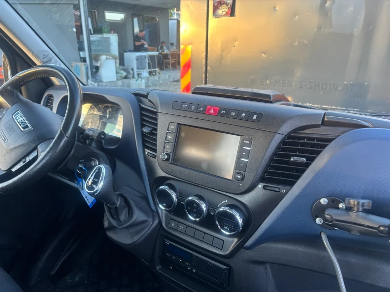 Iveco Daily 50c18 до 3, 5Т E6 Б категория Hi-Matic Падащ борд, снимка 12 - Бусове и автобуси - 47453325