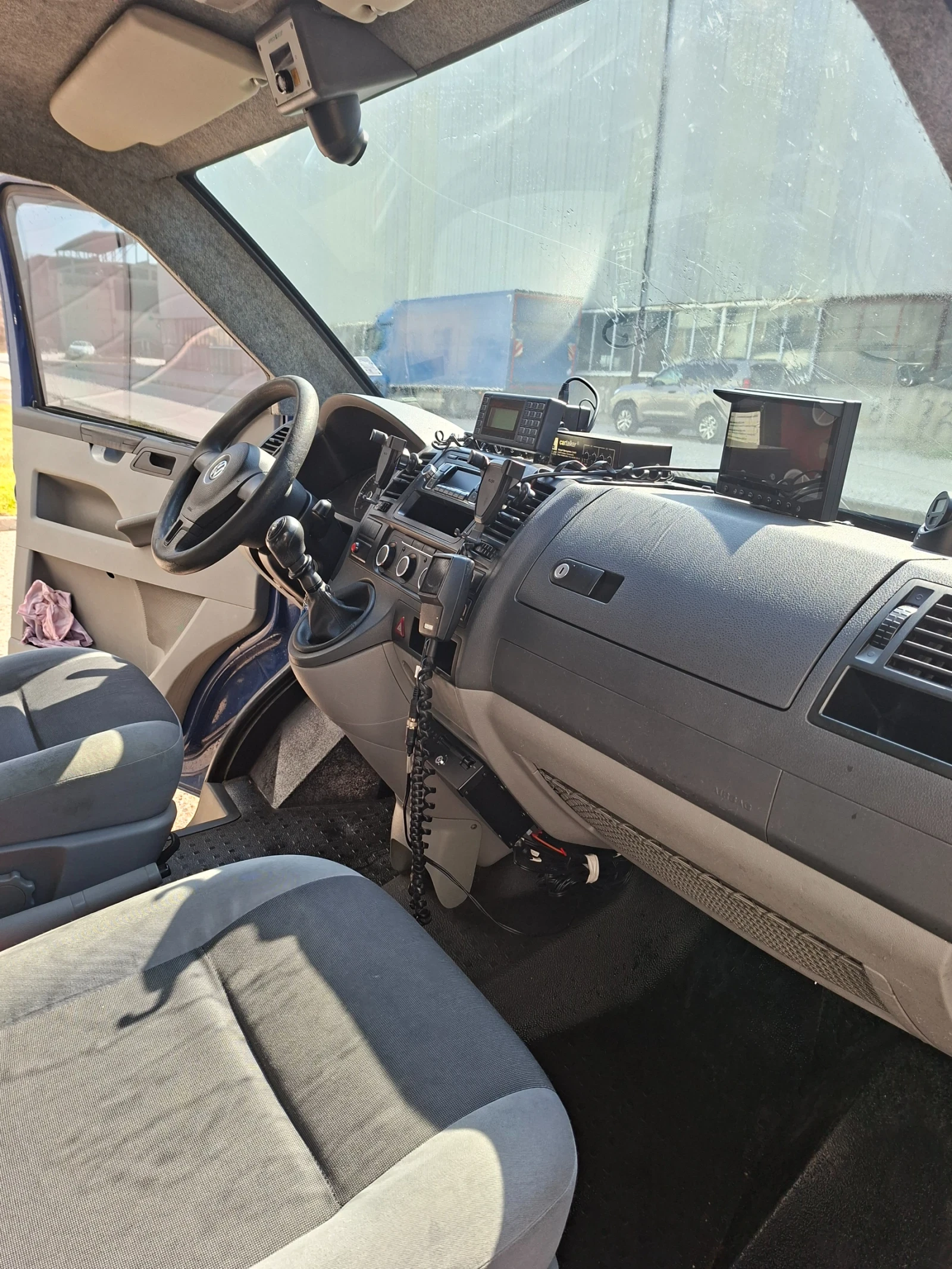 VW Transporter Инкасов, снимка 9 - Бусове и автобуси - 53863000