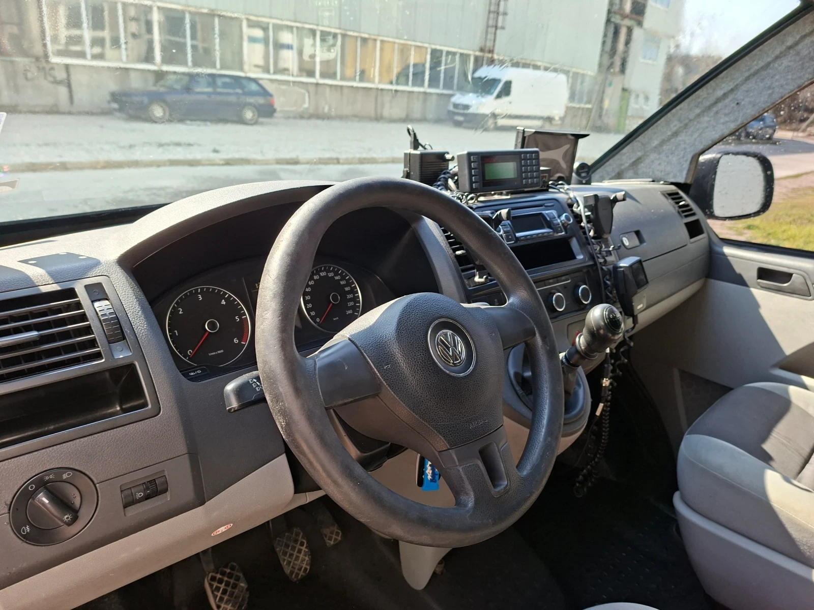 VW Transporter Инкасов, снимка 7 - Бусове и автобуси - 53863000